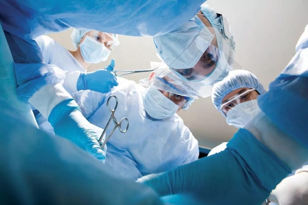 Don rikitarwa osteochondrosis na thoracic, ana yin tiyata